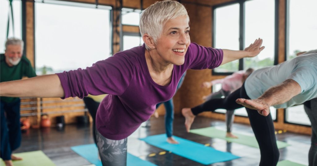 Både thai chi og yoga kan gi deg mer bevegelighet og balanse, og er dessuten skånsomme aktiviteter for leddene